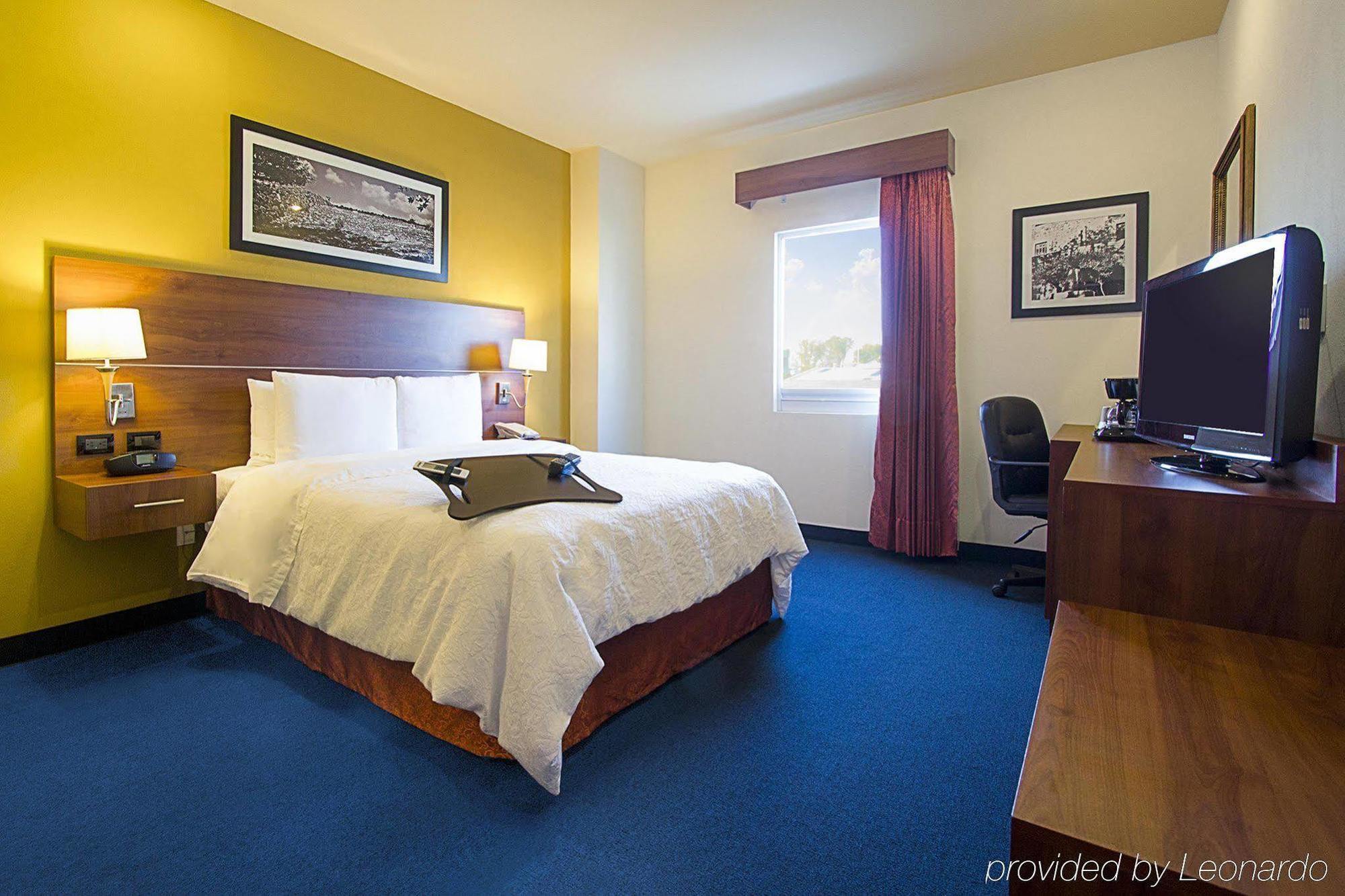 Hampton By Hilton San Juan Del Rio Hotel Exterior photo